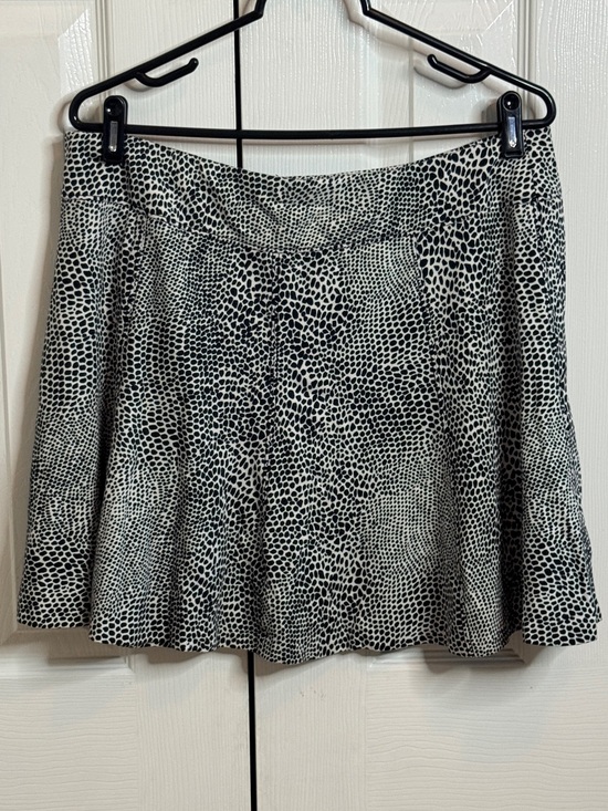 J. McLaughlin Dresses & Skirts - J. McLaughlin Black White Abstract Animal Dot Flare Skirt Size L EUC
